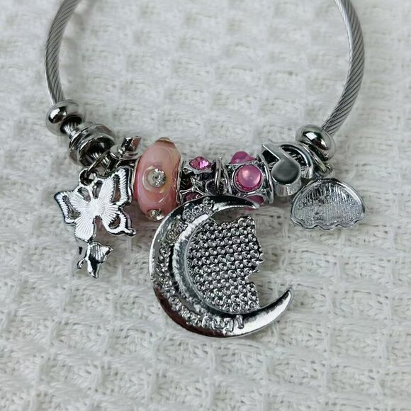 457 Pink Hello Kitty Bracelet cute - Picture 4 of 5